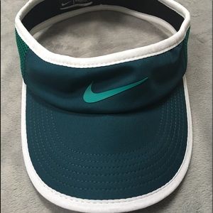 NWT Nike golf visor 🏌️‍♀️